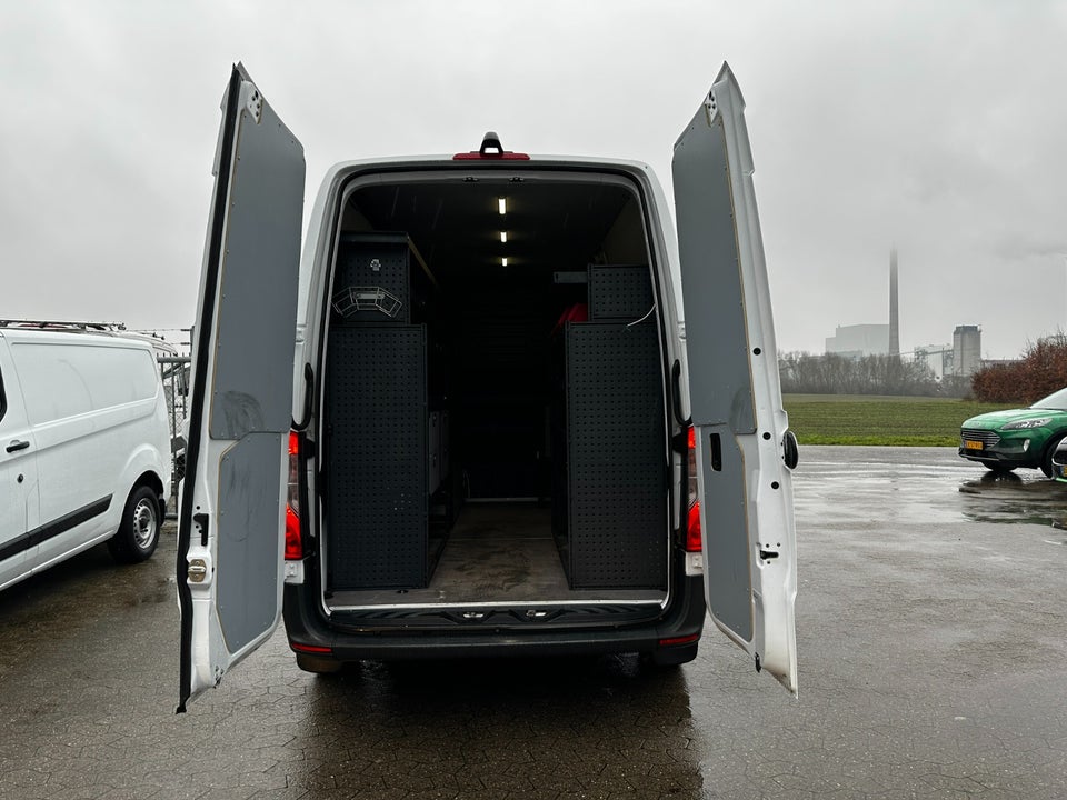 Mercedes Sprinter 214 2,2 CDi A2 Kassevogn aut. FWD