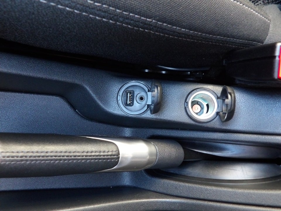 DS DS 3 1,6 BlueHDi 100 Style Limited 3d