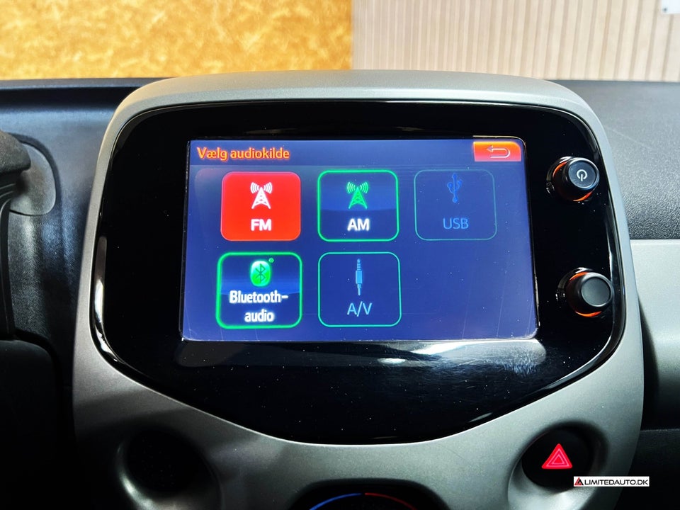 Toyota Aygo 1,0 VVT-i x-press 5d