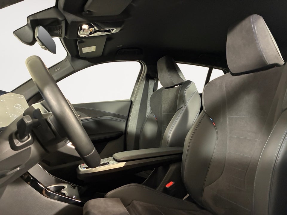 BMW iX2 eDrive20 M-Sport Premium 5d