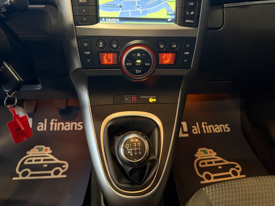 Toyota Verso 1,6 D-4D T2 Skyview 7prs 5d