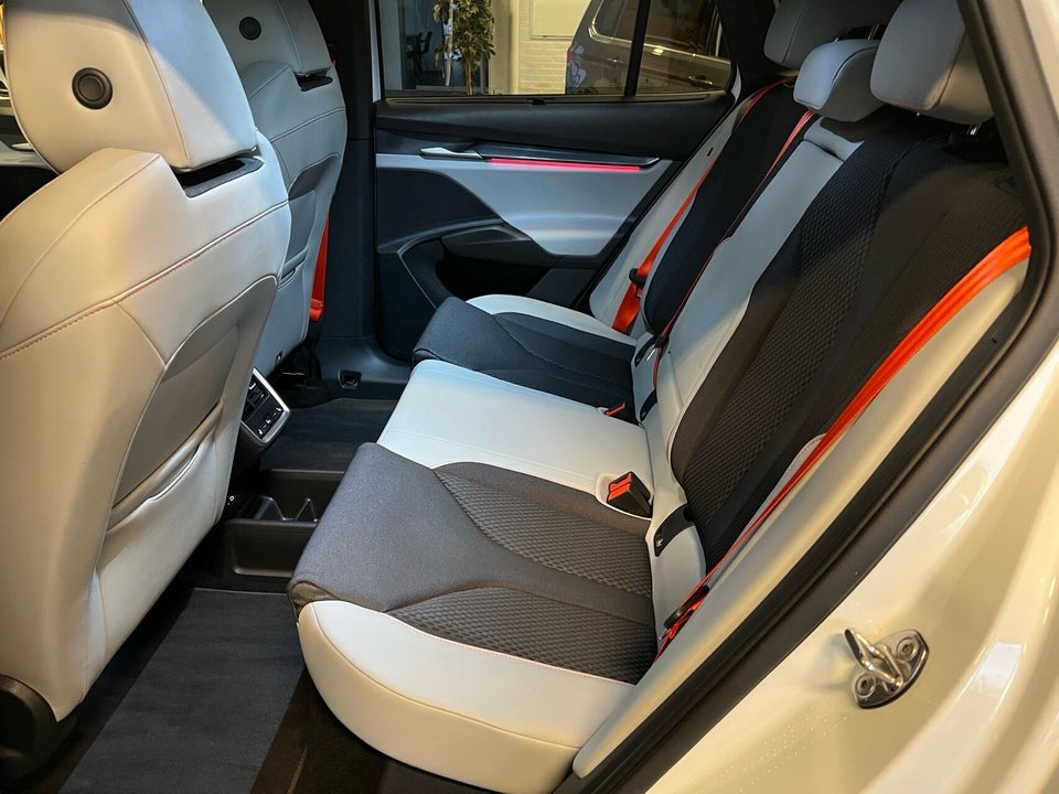 Skoda Elroq 85 iV Lodge Maxx 5d