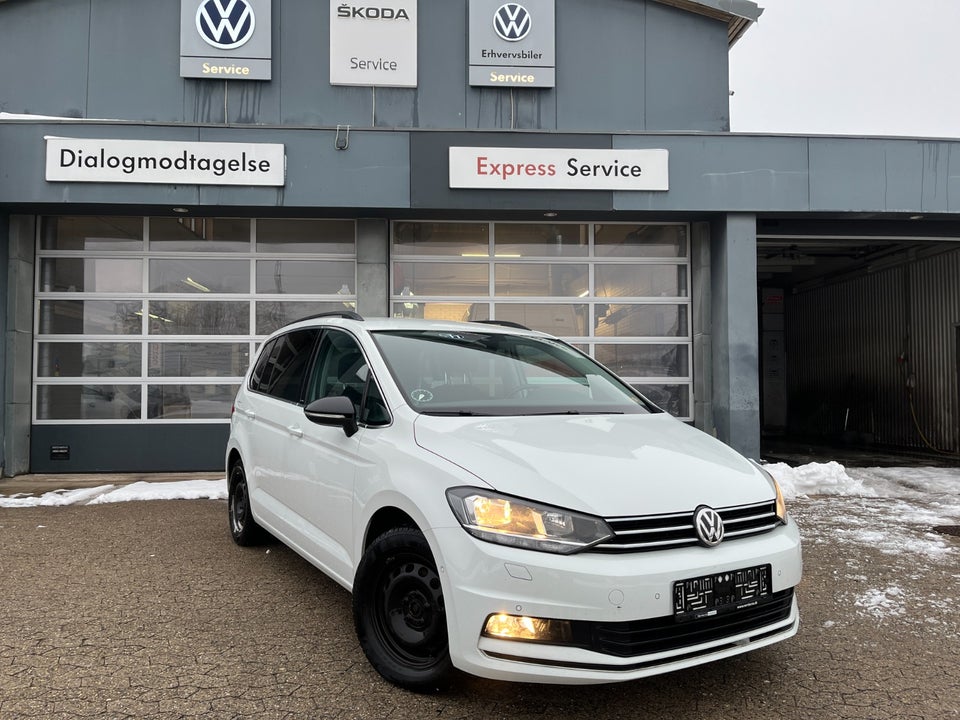 VW Touran 1,6 TDi 115 IQ.Drive DSG Van 5d