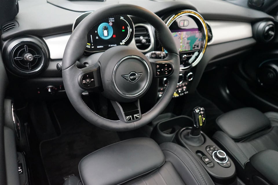 MINI Cooper SE Yours Trim 3d