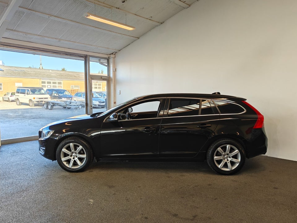 Volvo V60 2,0 D3 150 Kinetic 5d
