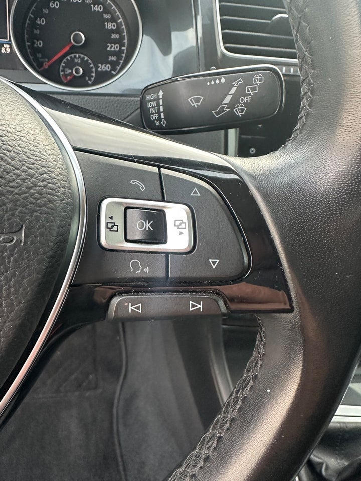 VW Golf VII 1,6 TDi 115 Comfortline 5d