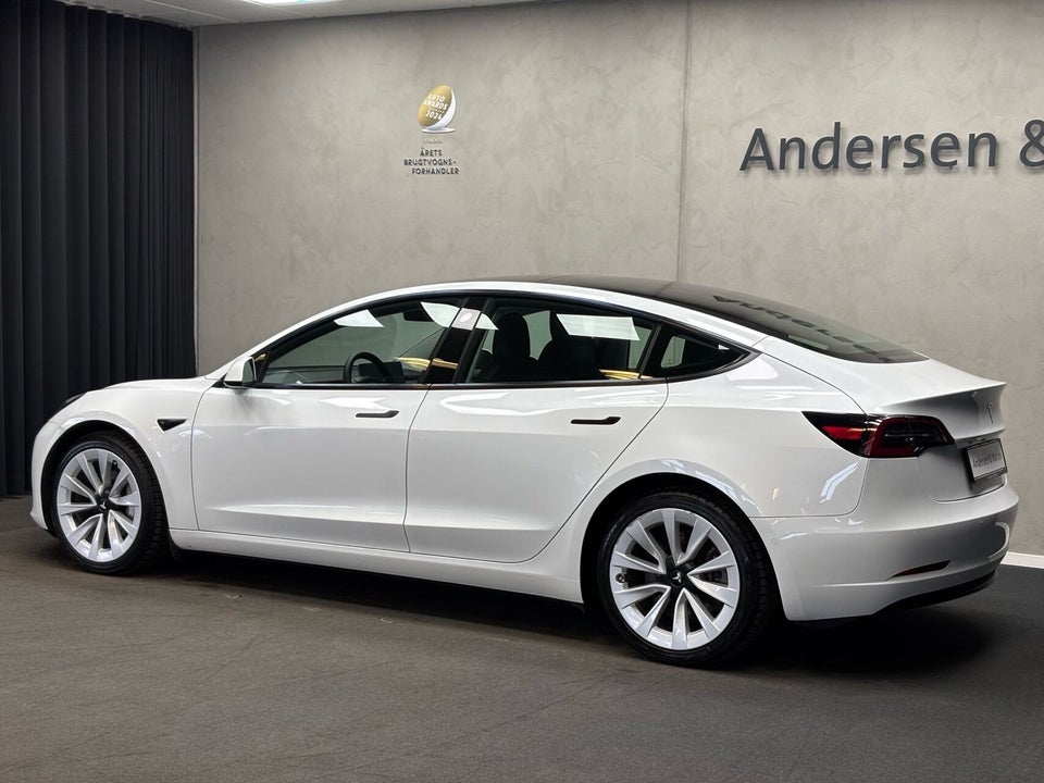 Tesla Model 3 Standard Range+ RWD 4d