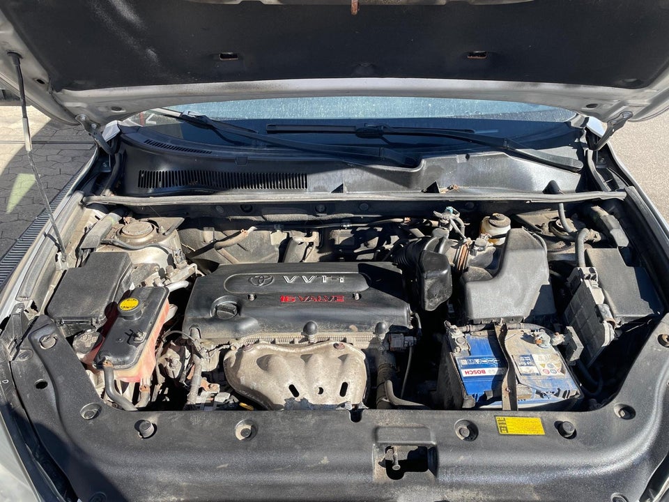 Toyota RAV4 2,0 VVT-i 4x4 Van 5d
