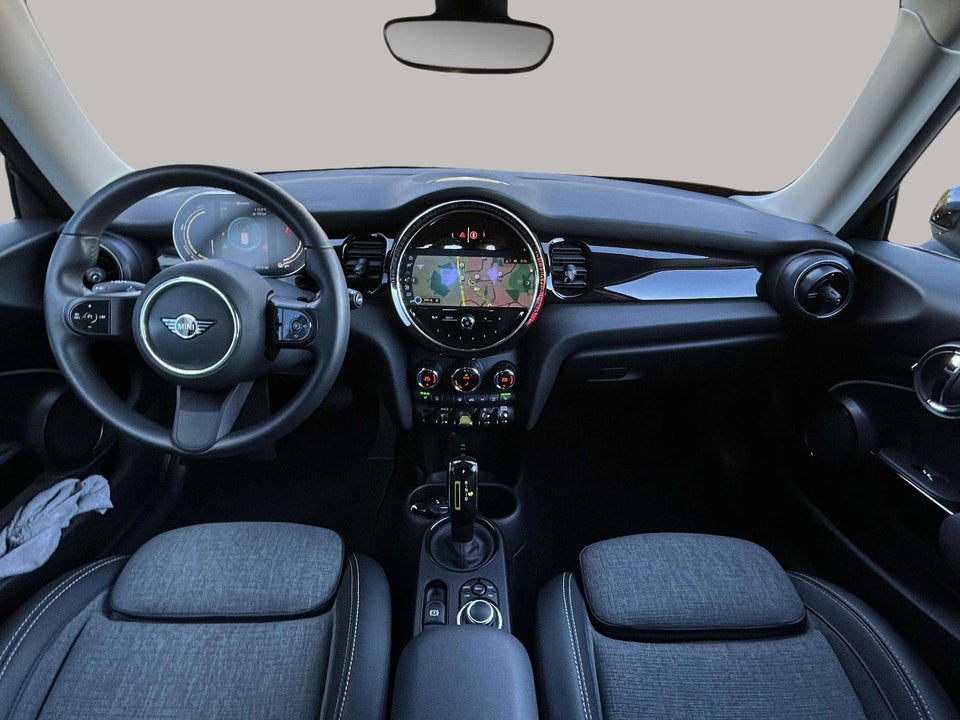 MINI Cooper SE Classic Trim 3d