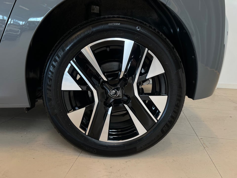 Peugeot 208 1,2 PureTech 100 Allure 5d