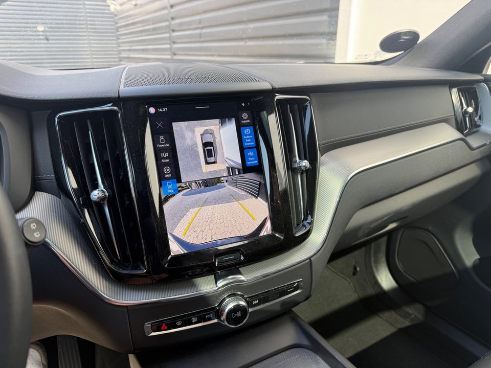 Volvo XC60 2,0 T6 ReCharge Black Edition aut. AWD 5d