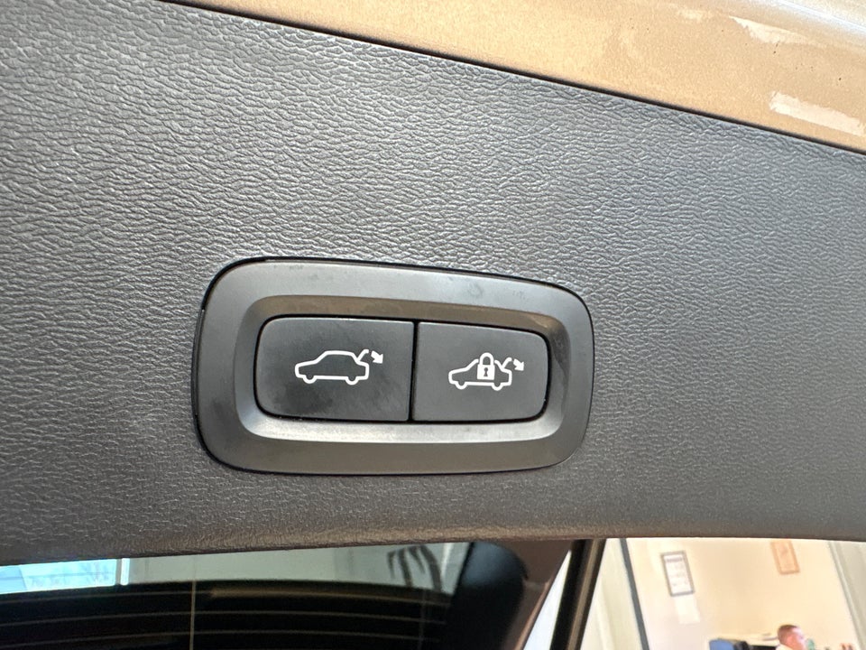 Volvo XC40 P6 ReCharge Plus 5d