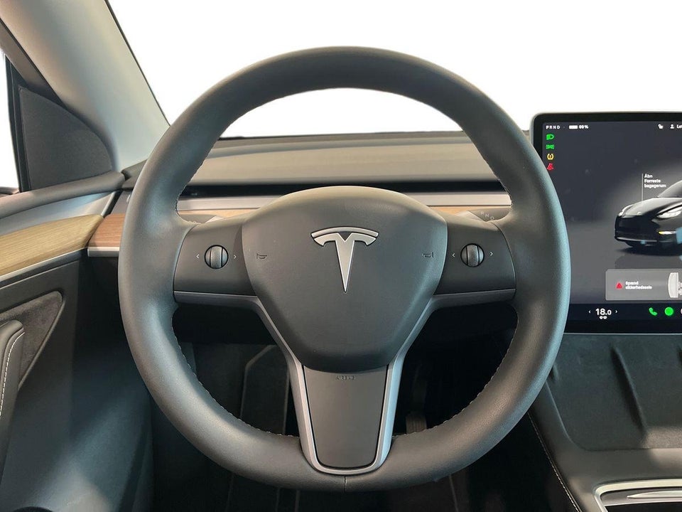 Tesla Model Y RWD 5d