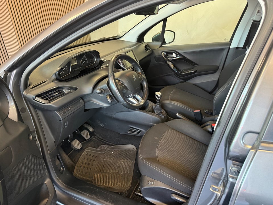 Peugeot 208 1,5 BlueHDi 100 Envy 5d