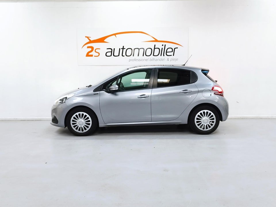 Peugeot 208 1,5 BlueHDi 100 Signature Sky 5d