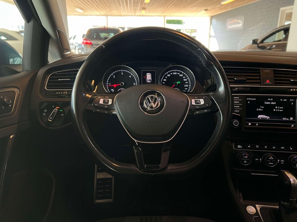 VW Golf VII 2,0 TDi 150 Lounge Variant DSG 5d