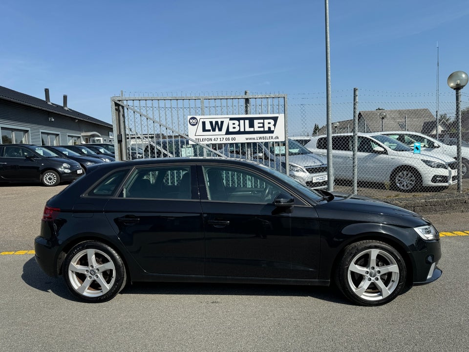 Audi A3 1,6 TDi 116 Sport Sportback S-tr. 5d