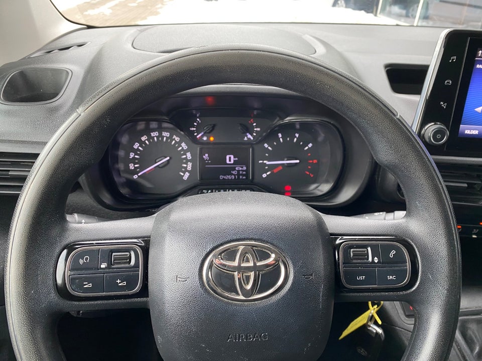 Toyota ProAce City 1,5 D 102 Medium Comfort 4d