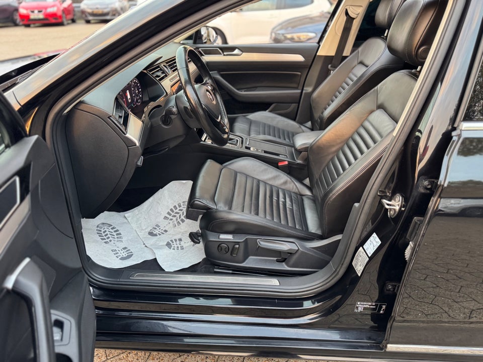 VW Passat 2,0 TDi 190 R-line Variant DSG 5d