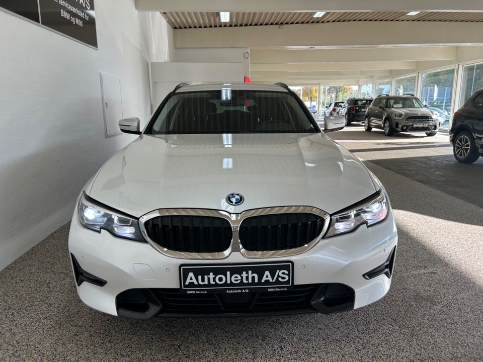 BMW 330e 2,0 Touring Sport Line aut. 5d