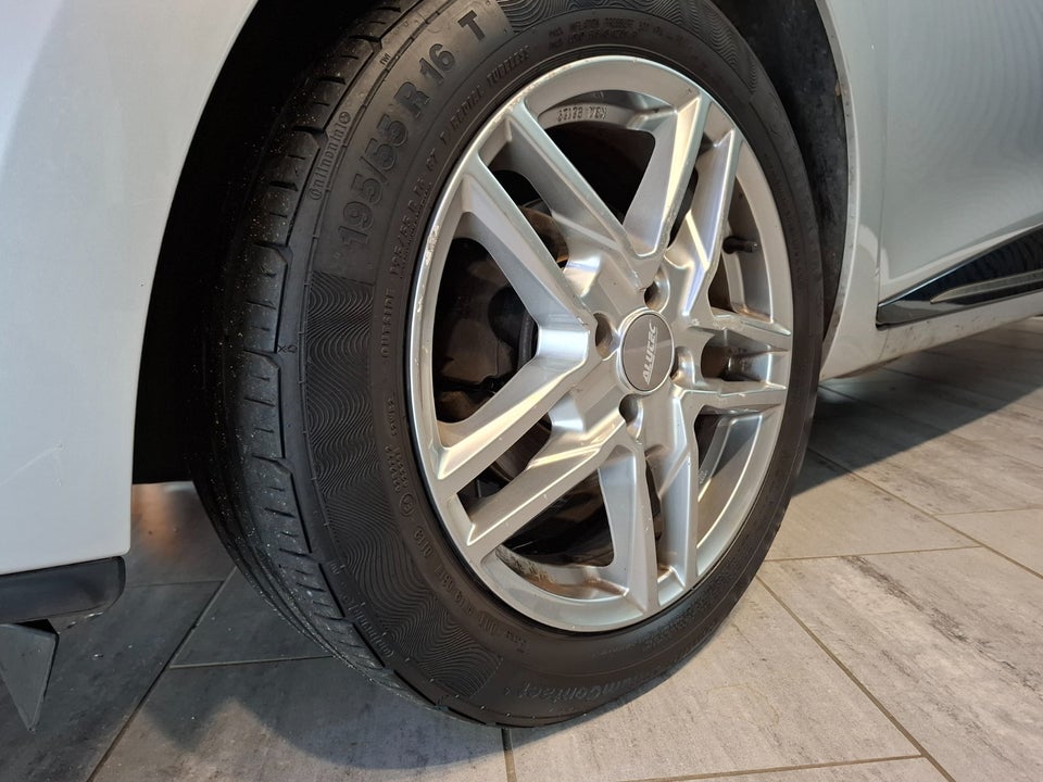 Renault Clio IV 0,9 TCe 90 Zen Sport Tourer 5d