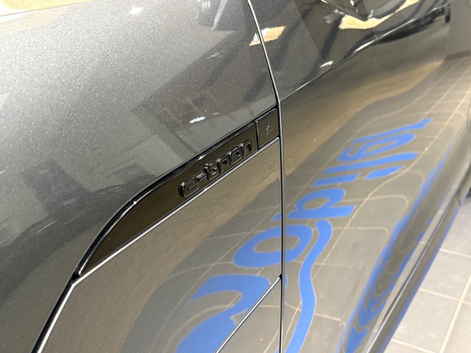 Audi Q8 e-tron 55 S-line quattro 5d