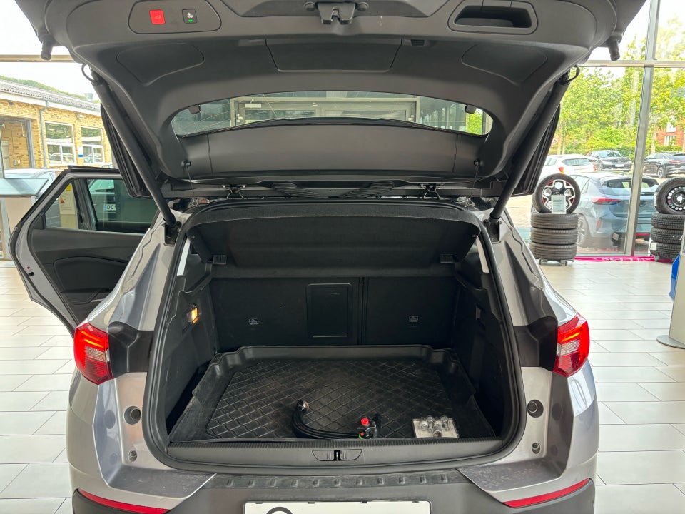 Opel Grandland X 1,6 Hybrid Ultimate aut. 5d