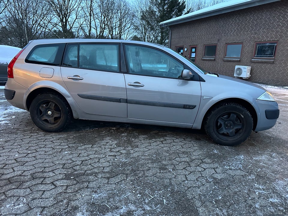 Renault Megane II 1,6 16V Expression 4d