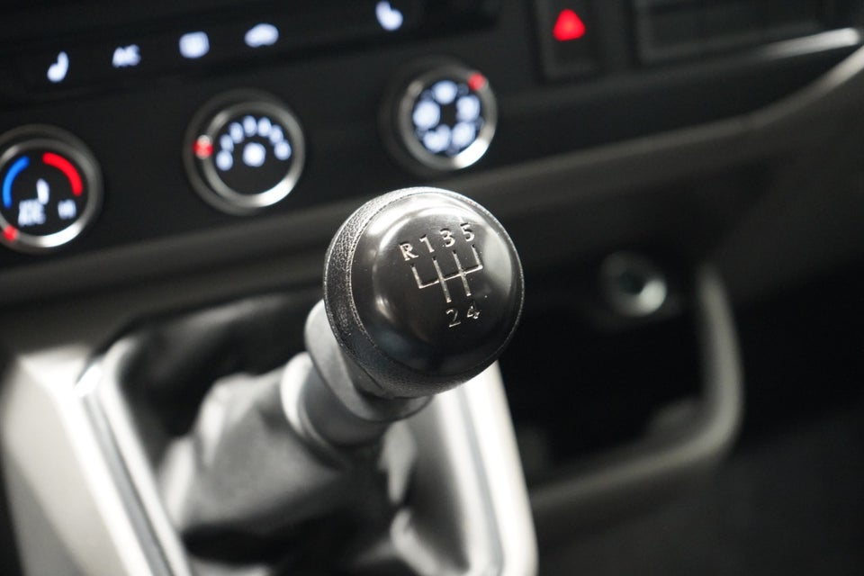 VW Caravelle 2,0 TDi 110 Comfortline kort