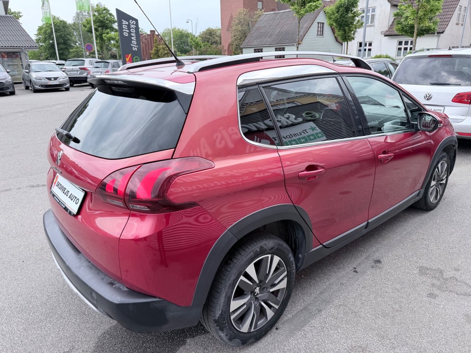 Peugeot 2008 1,6 BlueHDi 100 Allure Sky 5d