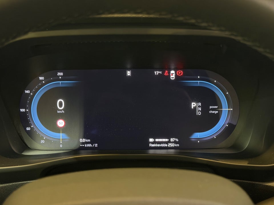 Volvo XC40 ReCharge Twin Plus 5d