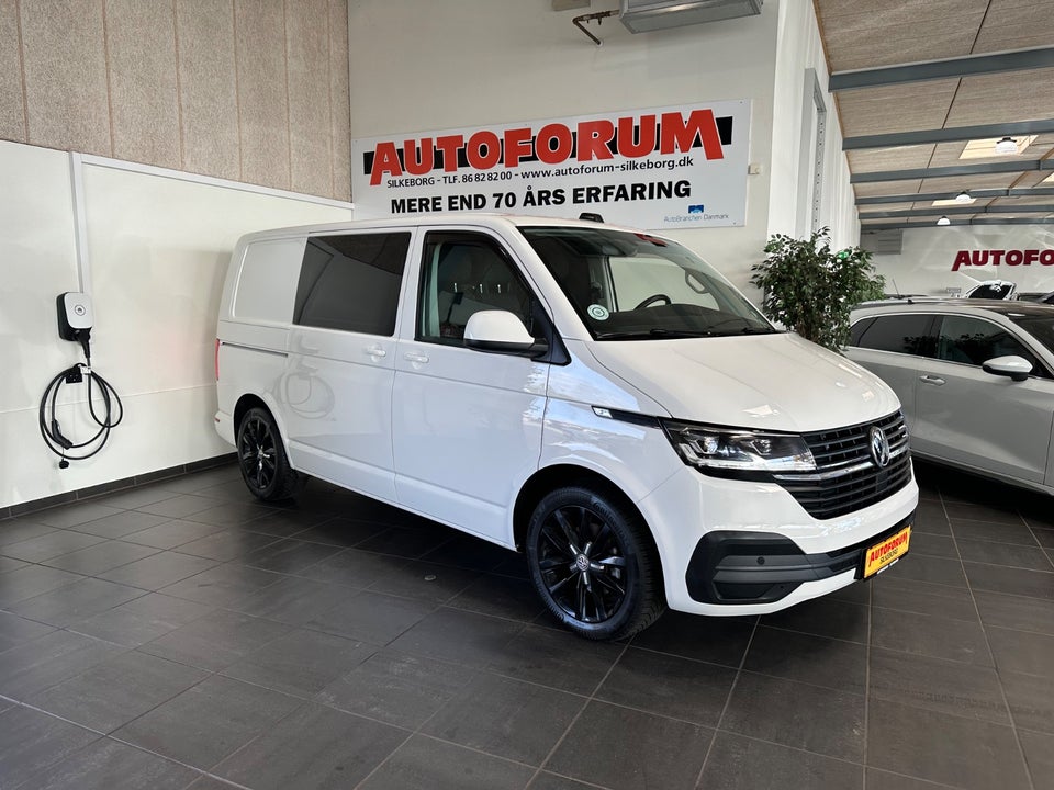 VW Transporter 2,0 TDi 150 Kassevogn DSG kort