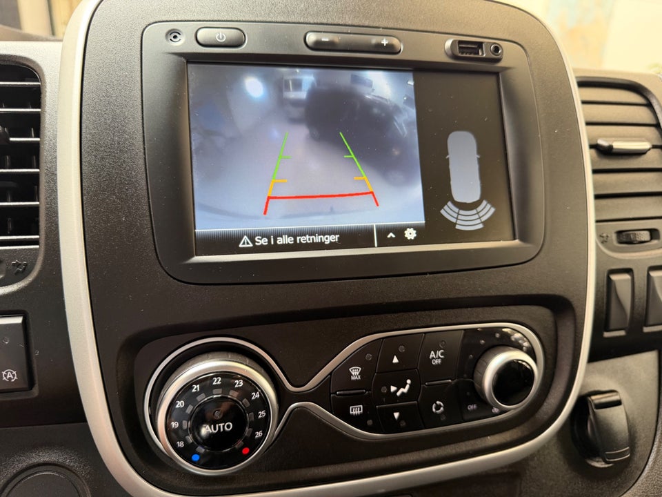 Renault Trafic T29 2,0 dCi 145 L1H1 EDC