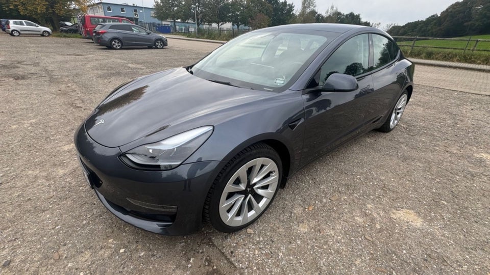 Tesla Model 3 Long Range AWD 4d