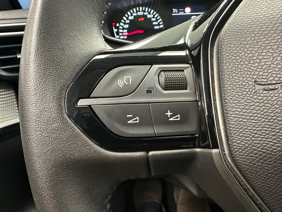 Peugeot 208 1,2 PureTech 75 Active 5d