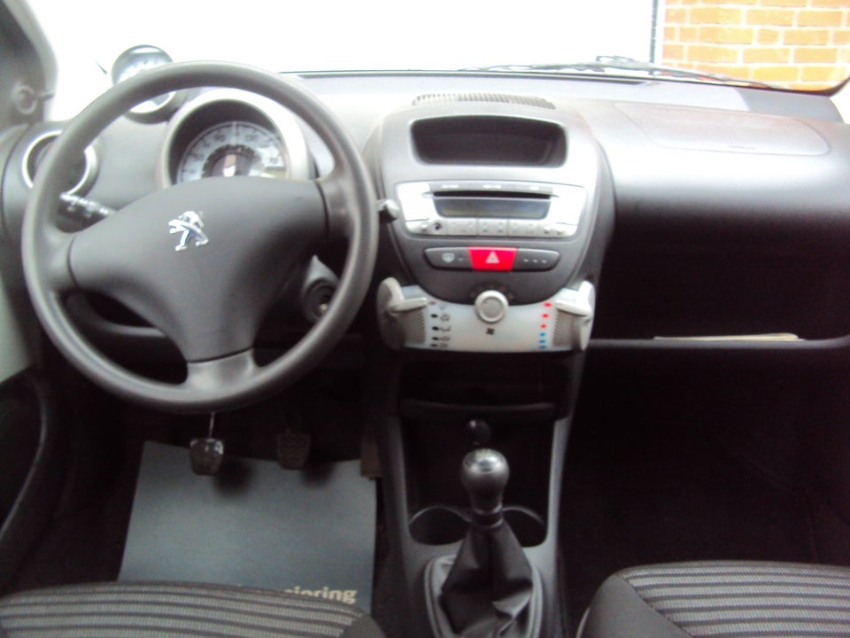 Peugeot 107 1,0 Active 5d