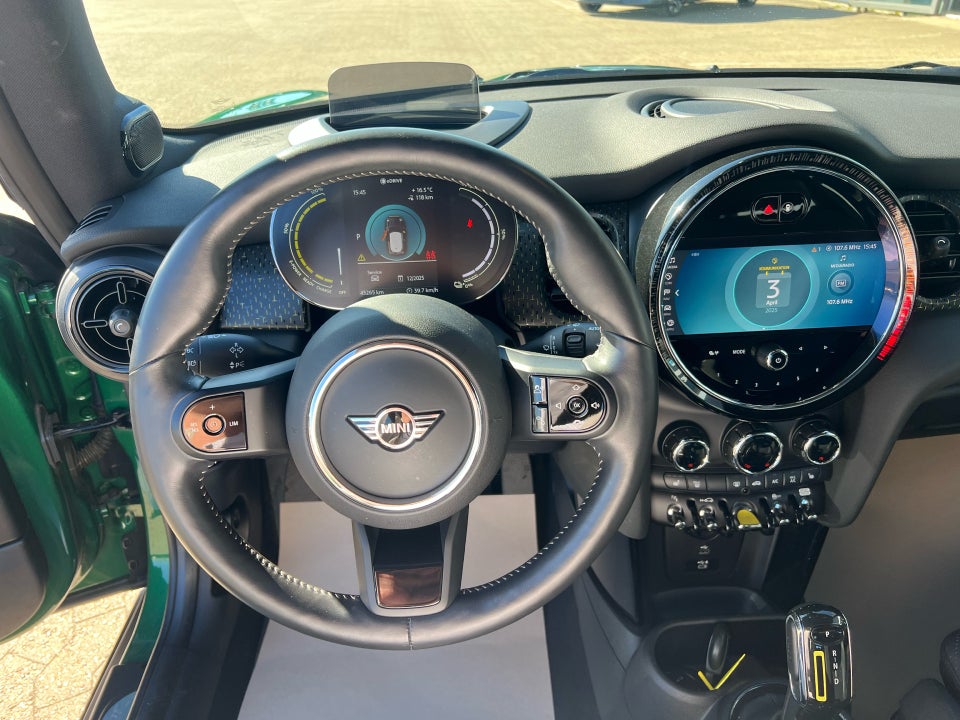 MINI Cooper SE Experience 3d