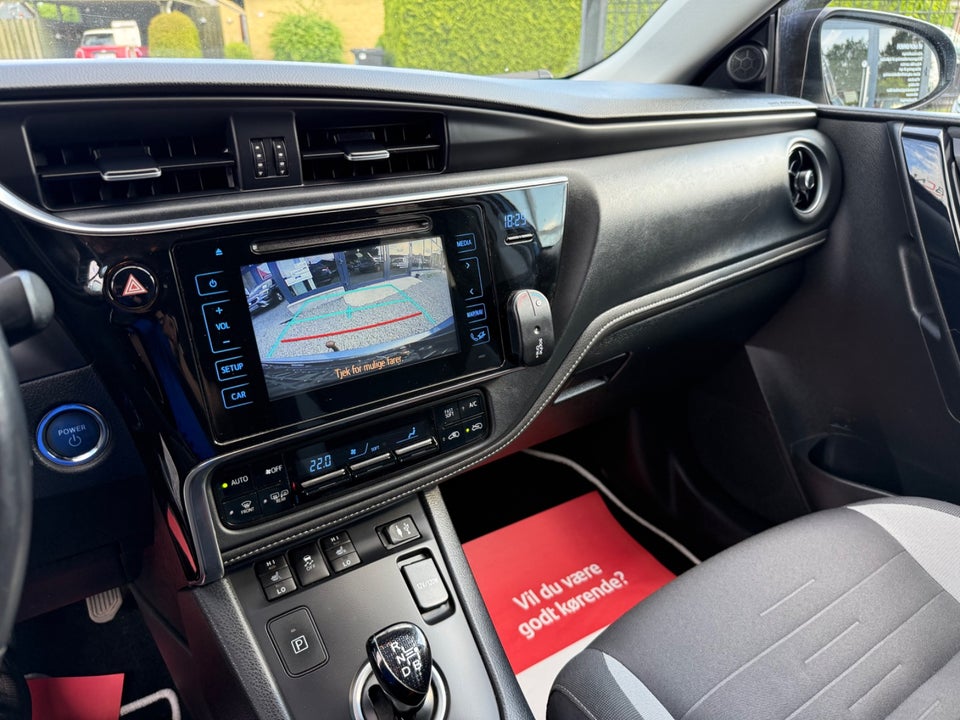 Toyota Auris 1,8 Hybrid H2 Comfort Touring Sports CVT 5d