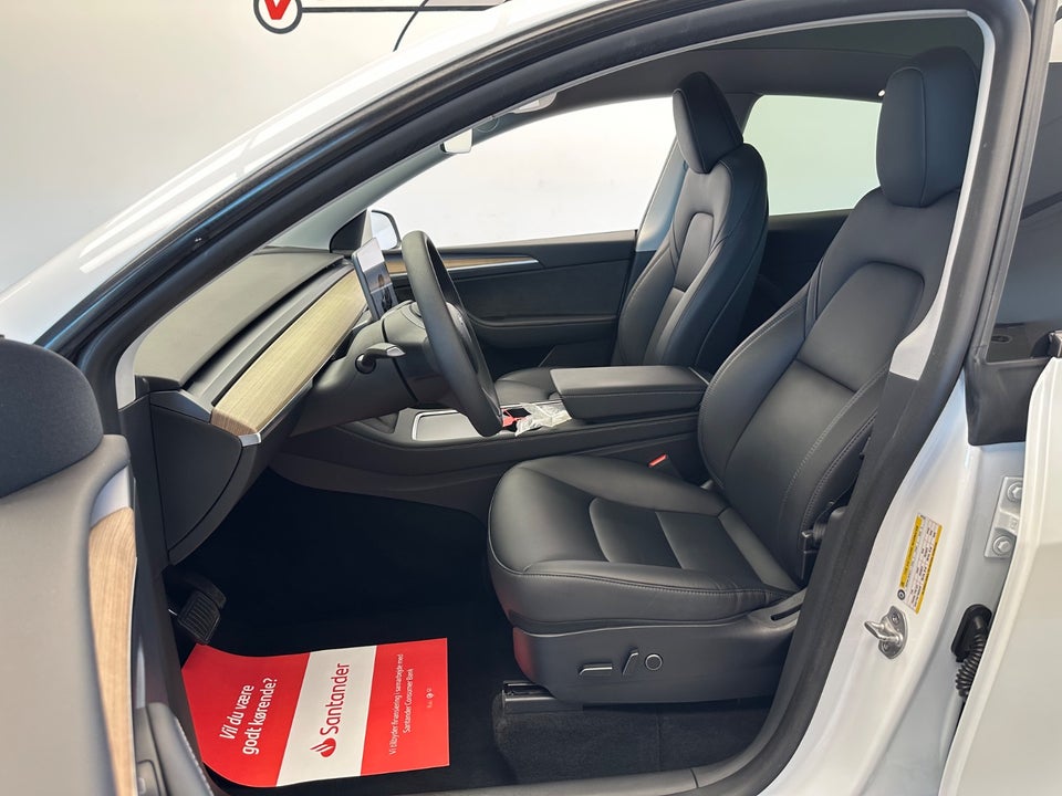 Tesla Model Y RWD 5d