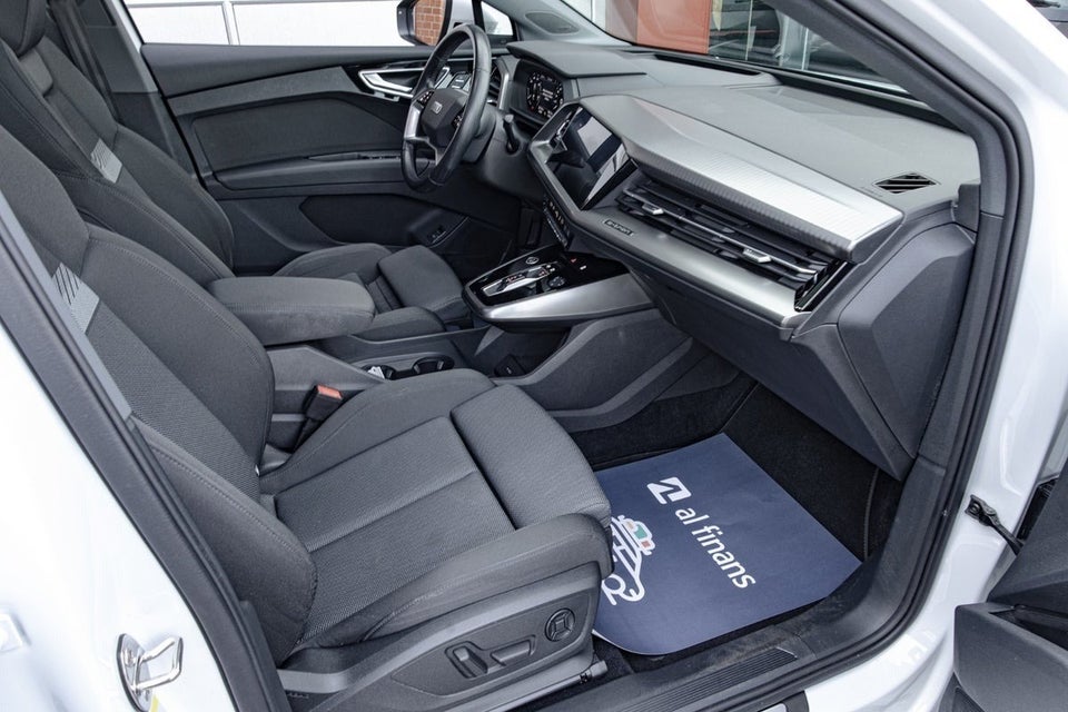 Audi Q4 e-tron 50 quattro 5d