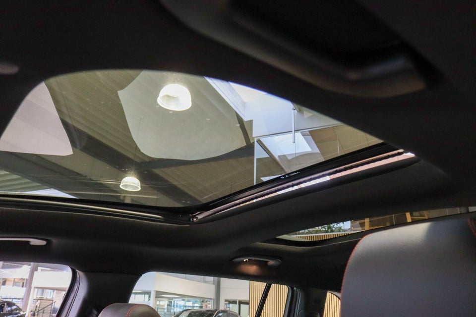 Mercedes EQB300 AMG Line 4Matic 5d