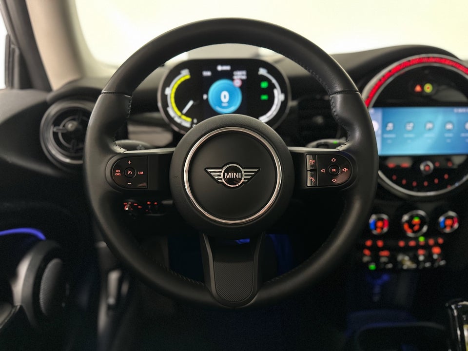 MINI Cooper SE Classic Trim 3d