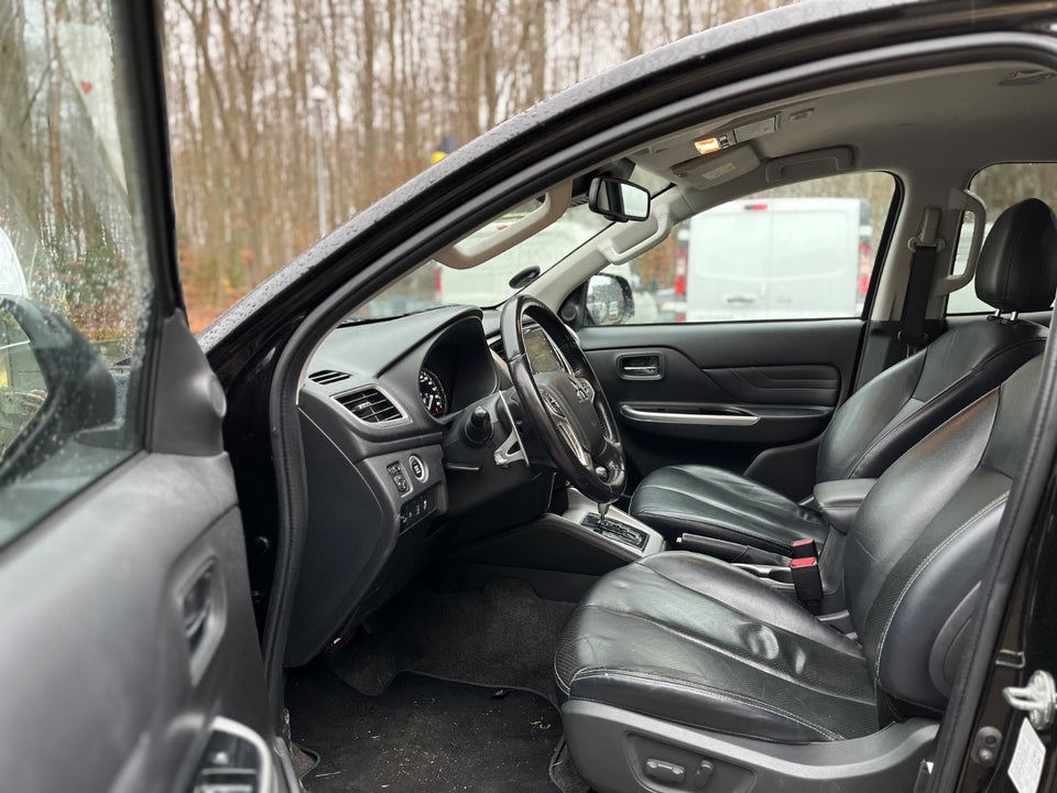 Mitsubishi L200 2,2 DI-D Instyle Db.Kab aut. 4d