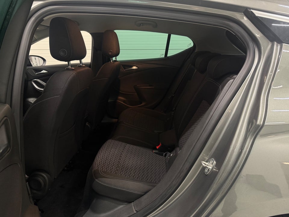 Opel Astra 1,6 CDTi 110 Enjoy 5d