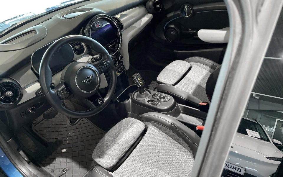 MINI Cooper SE Collection 3d