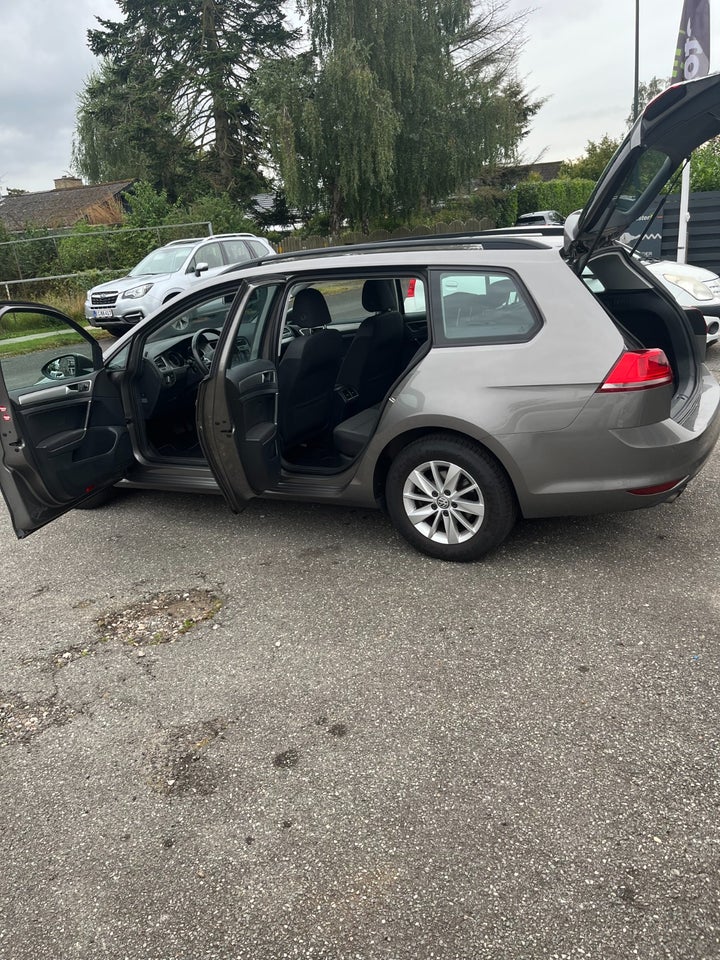 VW Golf VII 1,4 TSi 122 Comfortline Variant BMT 5d