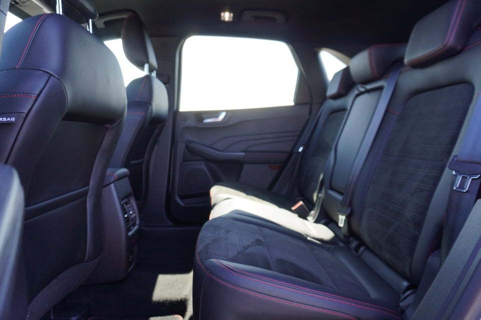 Ford Kuga 2,5 PHEV ST-Line CVT 5d