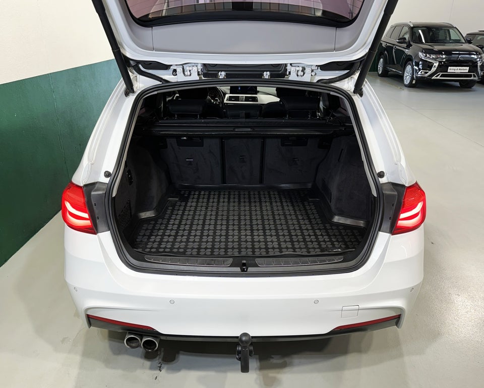 BMW 330i 2,0 Touring M-Sport aut. 5d