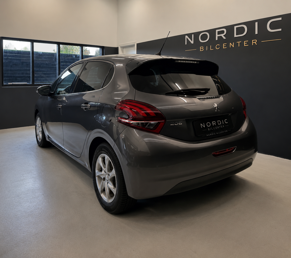 Peugeot 208 1,2 PureTech 82 Allure Sky 5d