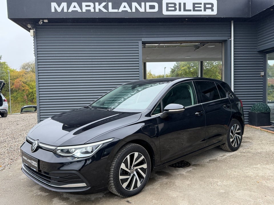 VW Golf VIII 1,4 eHybrid DSG 5d